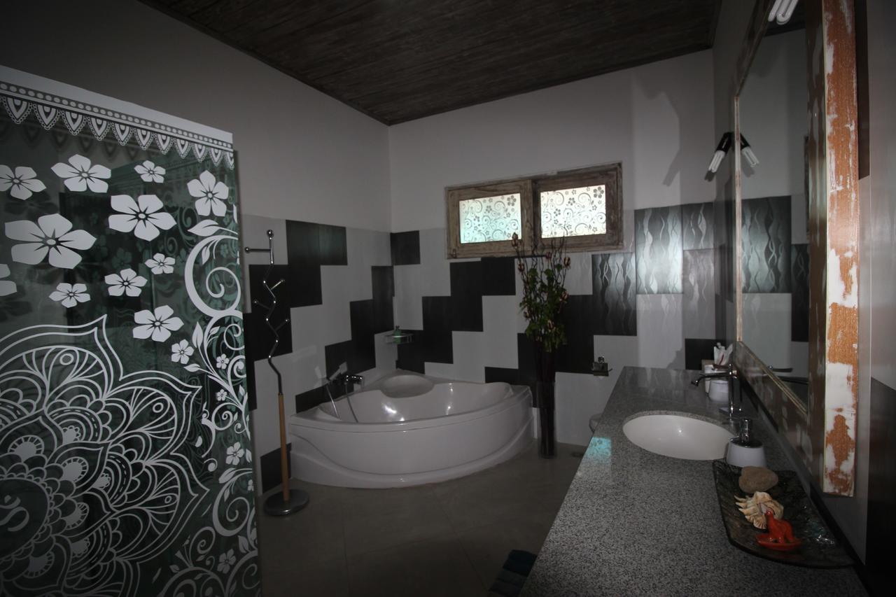 gallery12