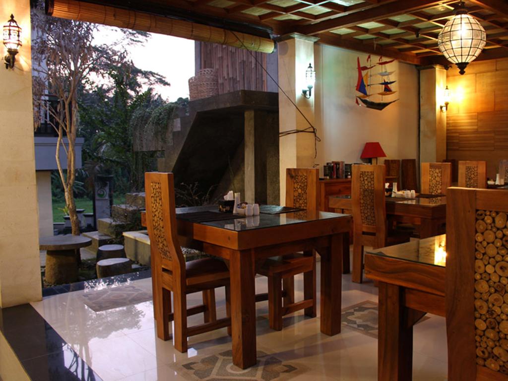 gallery16