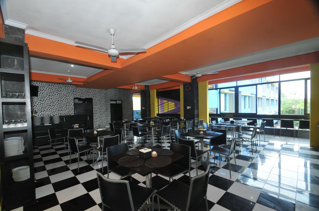 gallery4