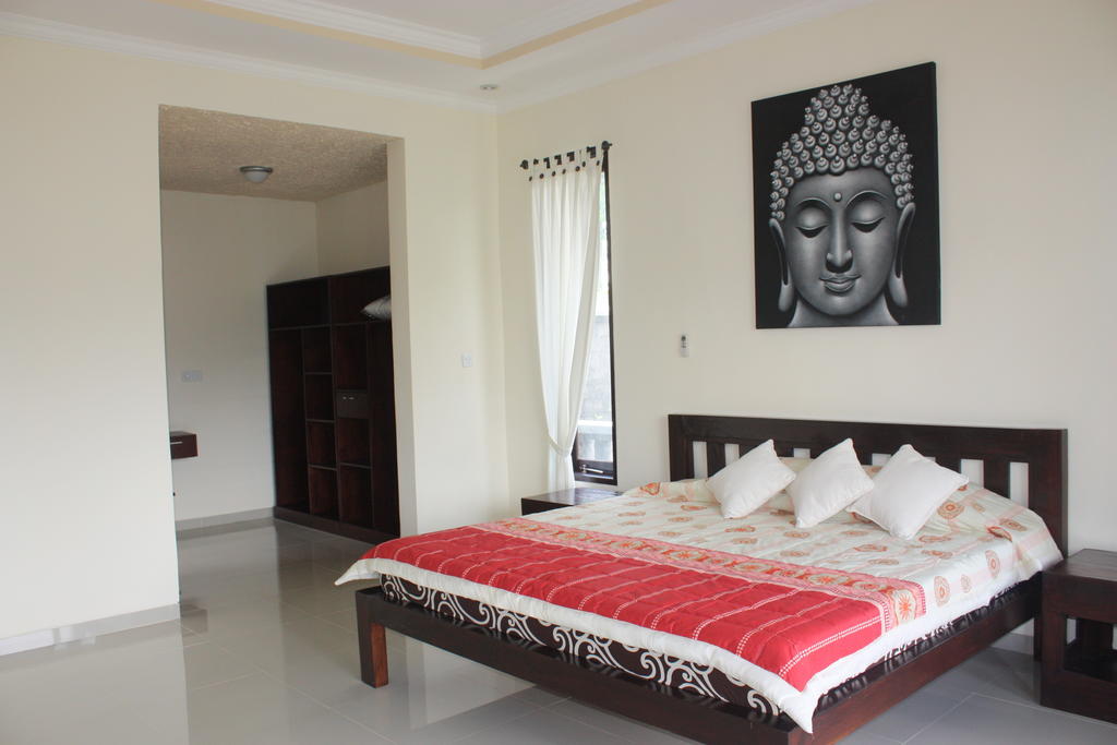 gallery1