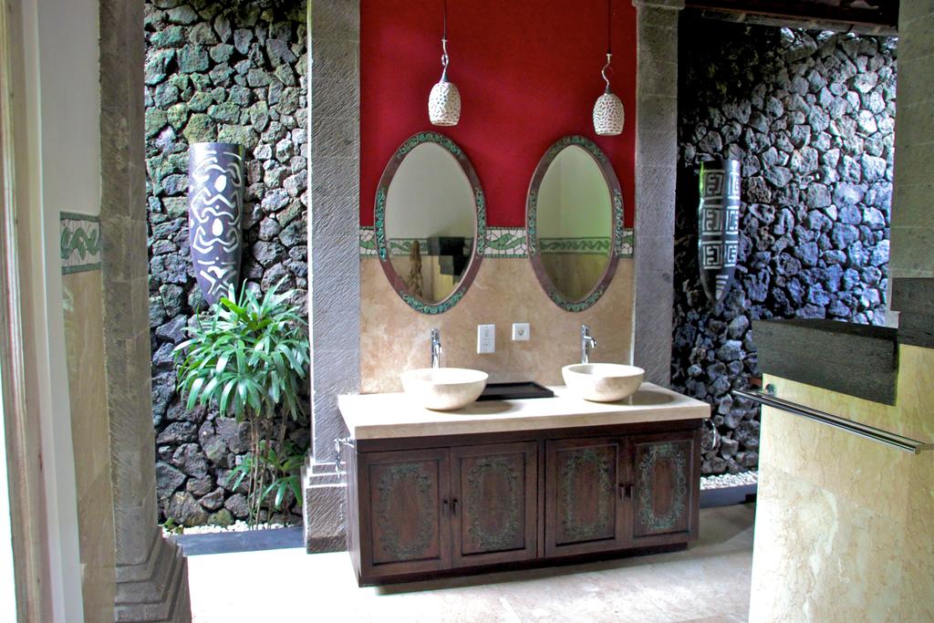 gallery4