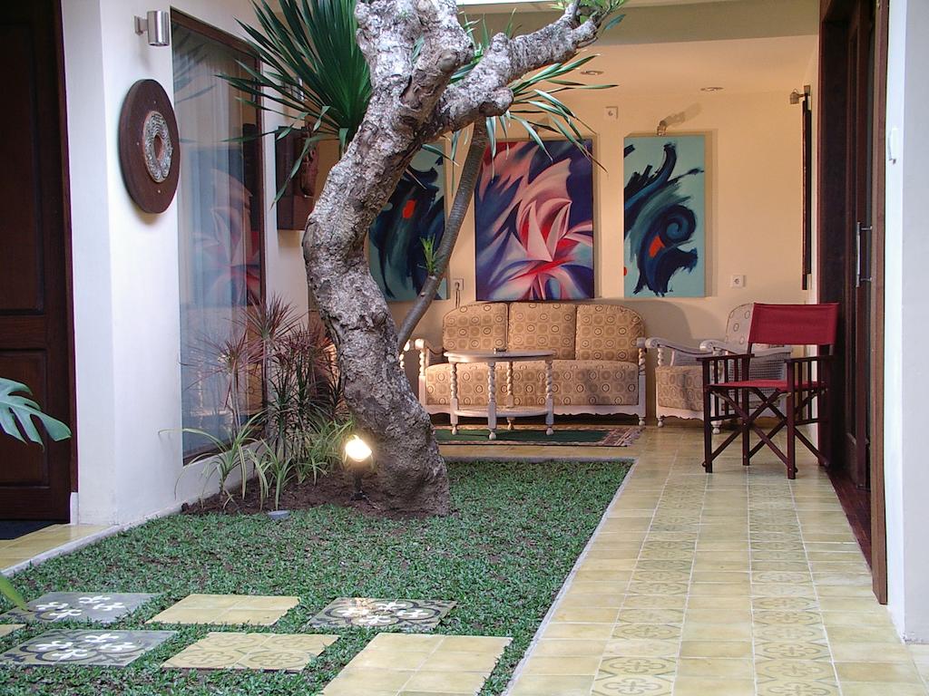 gallery19