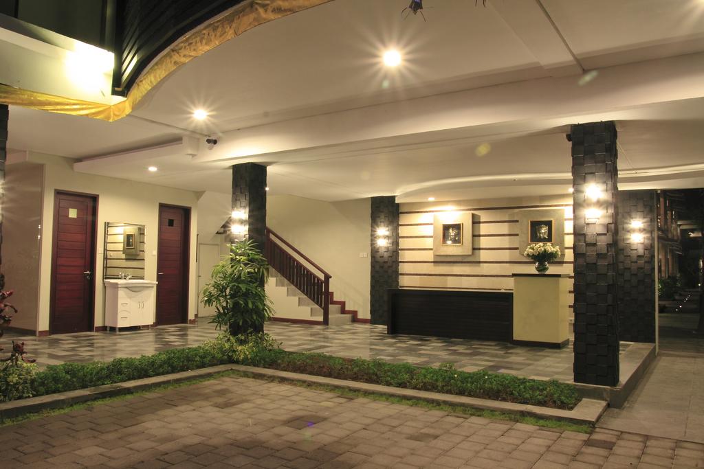 gallery1