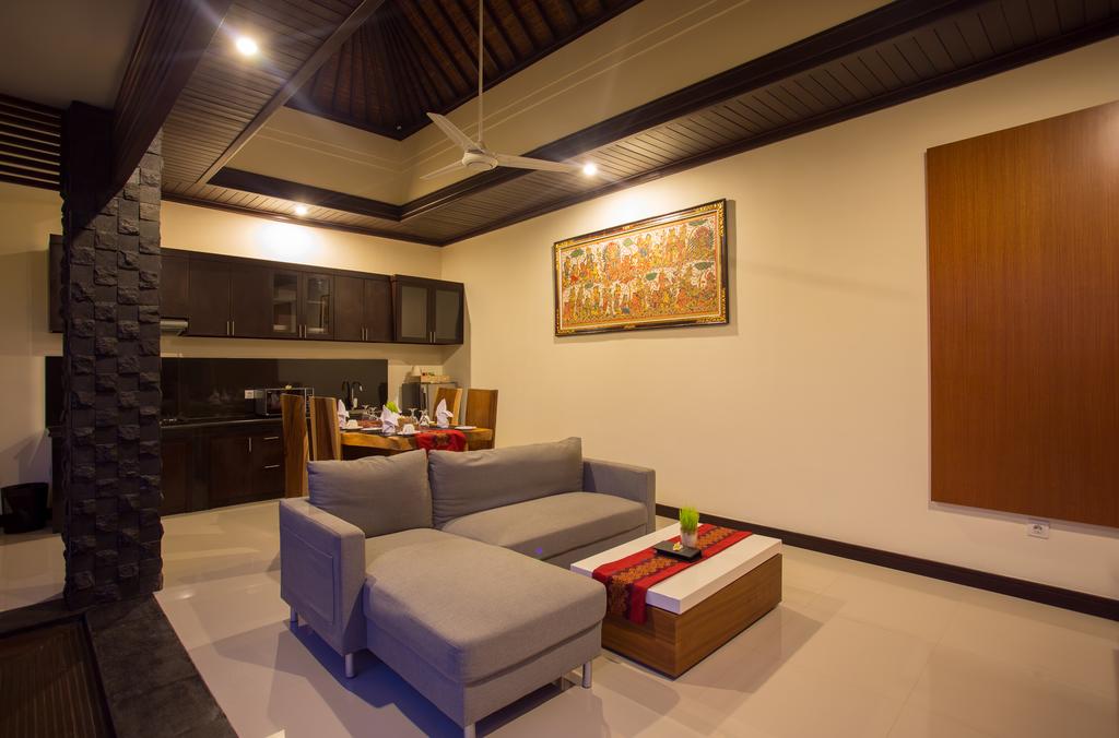 gallery44