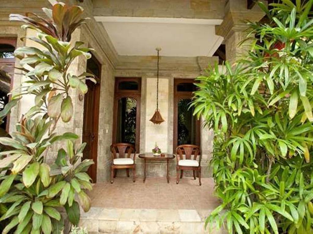 gallery4